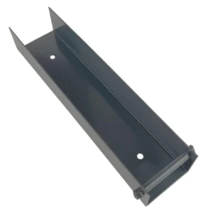 Ceownik do podmurówki 250x55 mm ocynk zamocowany do stalowego słupka 60x40.